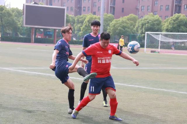 班凯罗27分米切尔50分 魔术力克骑士3-3进抢七